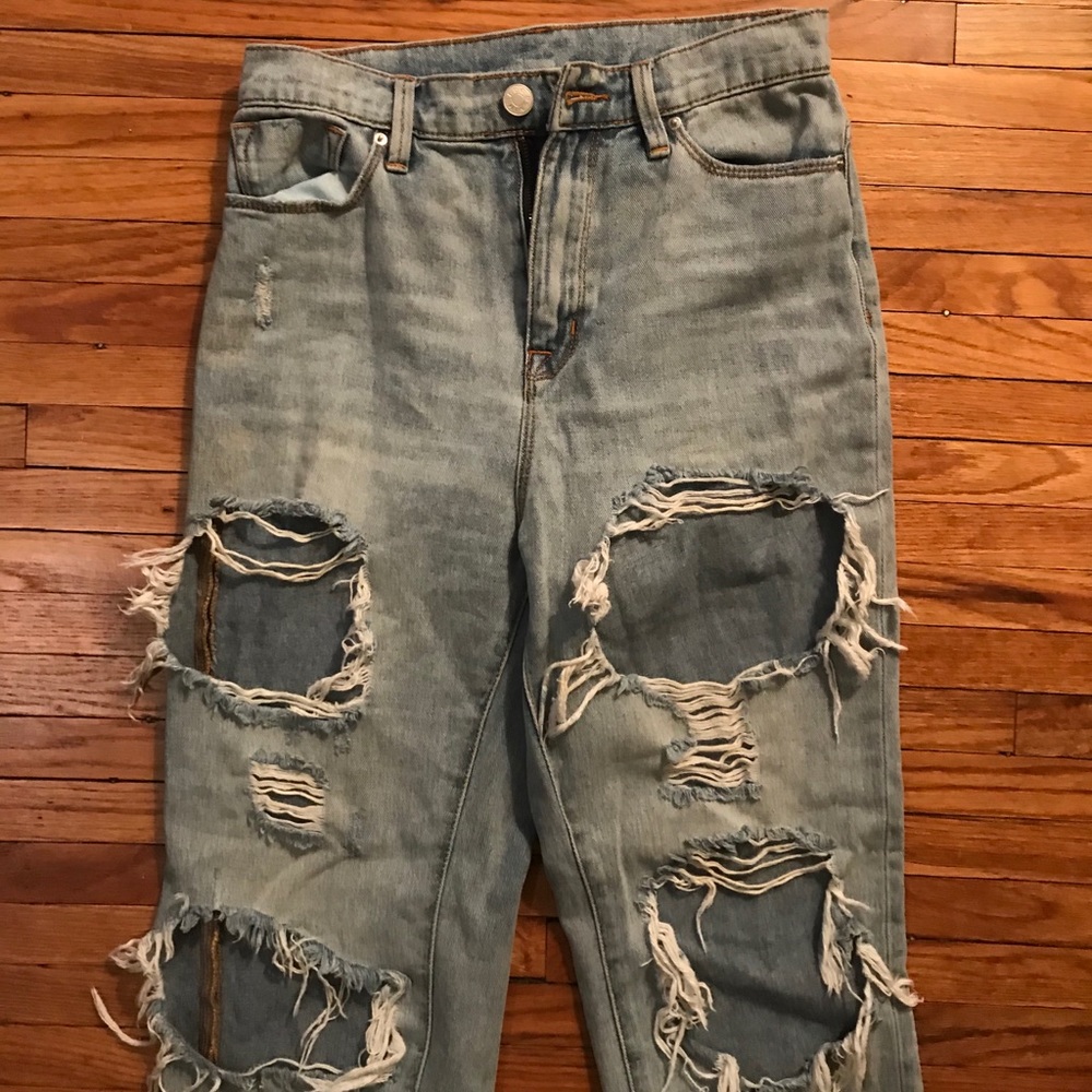 BDG High Rise Mom Jeans - Picture 4 of 7